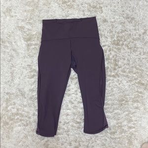 LULULEMON CROPPED PURPLE LEGGINGS!!!!!!!!
